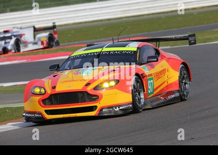 Darren Turner (GBR) / Stefan Mucke (GER) #97 Aston Martin Vantage V8. FIA World Endurance Championship, Round 1, vendredi 10 avril 2015. Silverstone, Angleterre. Banque D'Images