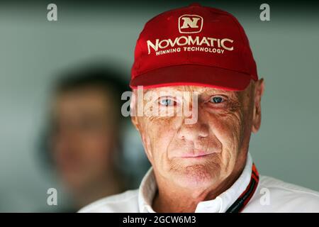 Niki Lauda (AUT) Mercedes Président non exécutif. Grand Prix de Bahreïn, samedi 18 avril 2015. Sakhir, Bahreïn. Banque D'Images