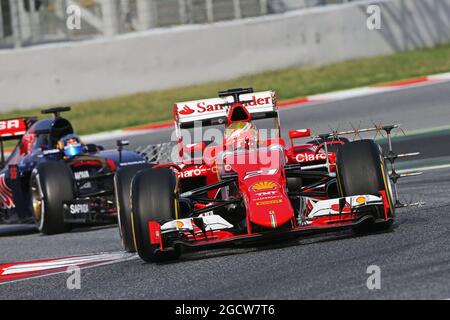 Esteban Gutierrez (MEX) Ferrari essai et réserve équipement de capteur de marche de conducteur. Test de Formule 1, mercredi 13 mai 2015. Barcelone, Espagne. Banque D'Images