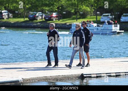 Marcus Ericsson (SWE) Sauber F1 Team avec Eje Elgh (SWE) Driver Manager (à gauche). Grand Prix du Canada, samedi 6 juin 2015. Montréal, Canada. Banque D'Images