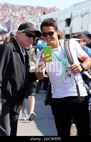 (De gauche à droite): Michael Douglas (USA) acteur avec Javier Hernandez (MEX) joueur de football de Manchester Utd. Grand Prix du Canada, samedi 6 juin 2015. Montréal, Canada. Banque D'Images