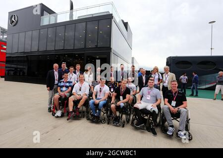 Les clients de paddock. Grand Prix de Grande-Bretagne, dimanche 5 juillet 2015. Silverstone, Angleterre. Banque D'Images