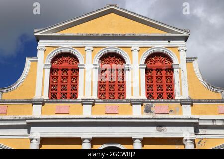 Pointe a Pitre, la plus grande ville de Guadeloupe. Église catholique de Saint-Pierre et Saint-Paul, connue localement sous le nom de Cathédrale. Banque D'Images