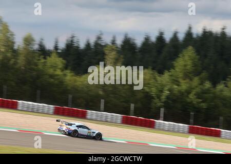 Darren Turner (GBR) / Stefan Mucke (GER) / Jonathan Adam (GBR) #97 Aston Martin Vantage V8. FIA World Endurance Championship, Round 4, Samedi 29 août 2015. Nurburgring, Allemagne. Banque D'Images