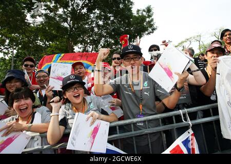 Ventilateurs. Grand Prix de Singapour, dimanche 20 septembre 2015. Marina Bay Street circuit, Singapour. Banque D'Images