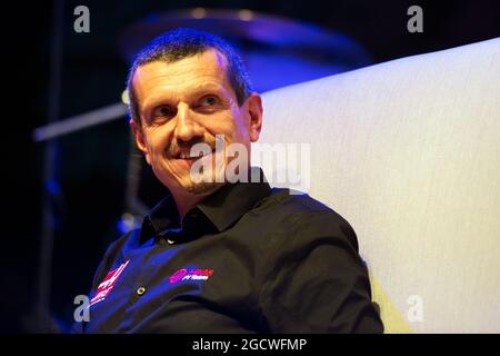 Guenther Steiner (ITA) Haas F1 Team Principal au Forum des fans. Grand Prix des États-Unis, jeudi 22 octobre 2015. Circuit of the Americas, Austin, Texas, États-Unis. Banque D'Images