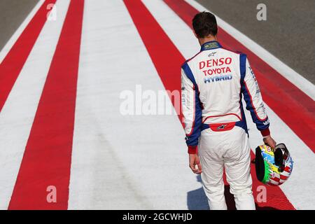 Alex Wurz (AUT) Toyota Hybrid Racing, qui prend sa retraite après la course de 6 heures de Bahreïn. Championnat du monde d'endurance FIA, Round 8, jeudi 19 novembre 2015. Sakhir, Bahreïn. Banque D'Images