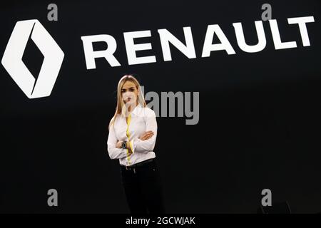 Carmen Jorda (ESP) Renault Sport Formule 1 pilote de développement d'équipe. Lancement de l'écurie Renault Sport Formule 1 RS16, Renault Technocentre, Paris, France. Mercredi 3 février 2016. Banque D'Images