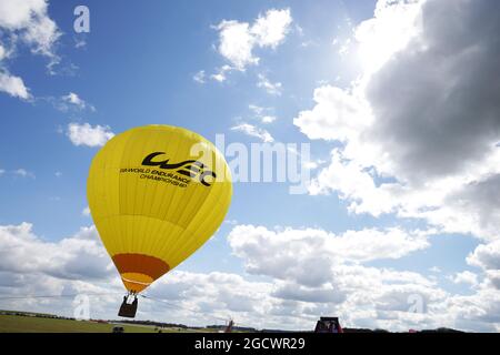 Un ballon à air chaud WEC. FIA World Endurance Championship, Round 1, Sunsay 17 avril 2016. Silverstone, Angleterre. Banque D'Images