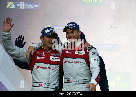 La deuxième place Marcel Fassler (SUI) et Andre Lotterer (GER) #07 Audi Sport Team Joest Audi R18 sur le podium. FIA World Endurance Championship, Rd 5, 6 heures du Mexique. Samedi 3 septembre 2016. Mexico, Mexique. Banque D'Images