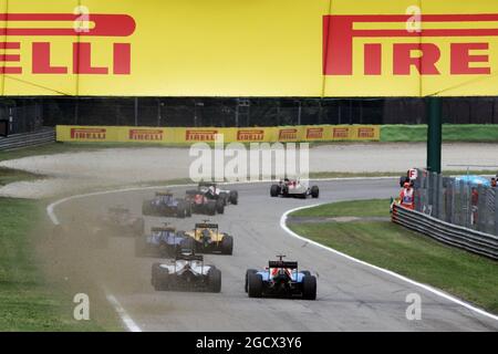 Esteban Ocon (FRA) Manor Racing MRT05 etEsteban Gutierrez (MEX) Haas F1 Team VF-16 au début de la course. Grand Prix d'Italie, dimanche 4 septembre 2016. Monza Italie. Banque D'Images