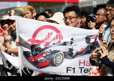 Fan de l'écurie Haas F1 Team. Grand Prix japonais, jeudi 6 octobre 2016. Suzuka, Japon. Banque D'Images