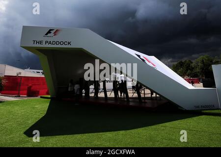 Entrée de F1 Paddock. Grand Prix d'Espagne, jeudi 11 mai 2017. Barcelone, Espagne. Banque D'Images