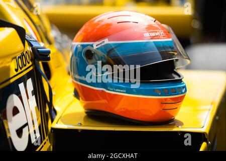 Le casque de Jean-Pierre Jabouille (FRA) sur la Renault RS01. Grand Prix de Monaco, vendredi 26 mai 2017. Monte Carlo, Monaco. Banque D'Images