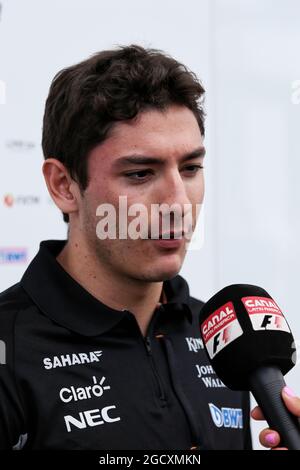 Alfonso Celis Jr (MEX) Sahara Force Inde F1 pilote de développement. Grand Prix d'Autriche, vendredi 7 juillet 2017. Spielberg, Autriche. Banque D'Images