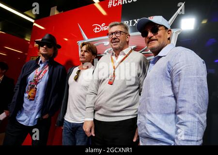 Owen Wilson (USA) acteur (à gauche), Ross Brawn (GBR) Directeur général, Motor Sports, (Centre), et Woody Harrelson (USA) acteur (à droite). Grand Prix de Grande-Bretagne, dimanche 16 juillet 2017. Silverstone, Angleterre. Banque D'Images