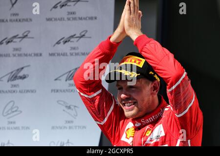 Le vainqueur de la course Sebastian Vettel (GER) Ferrari fête sur le podium. Grand Prix de Hongrie, dimanche 30 juillet 2017. Budapest, Hongrie. Banque D'Images