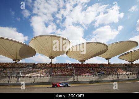 Stefan Mucke (GER) / Oliver Pla (FRA) #66 Ford Chip Ganassi Team UK Ford GT. FIA World Endurance Championship, Round 8, 6 heures de Shanghai. Samedi 4 novembre 2017. Shanghai, Chine. Banque D'Images