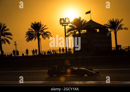 Kevin Magnussen (DEN) Haas VF-17. Grand Prix d'Abu Dhabi, vendredi 24 novembre 2017. Yas Marina circuit, Abu Dhabi, Émirats Arabes Unis. Banque D'Images