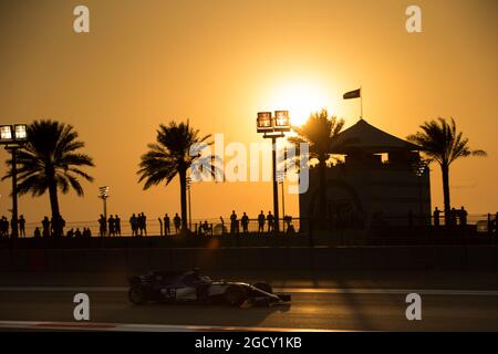 Marcus Ericsson (SWE) Sauber C36. Grand Prix d'Abu Dhabi, vendredi 24 novembre 2017. Yas Marina circuit, Abu Dhabi, Émirats Arabes Unis. Banque D'Images