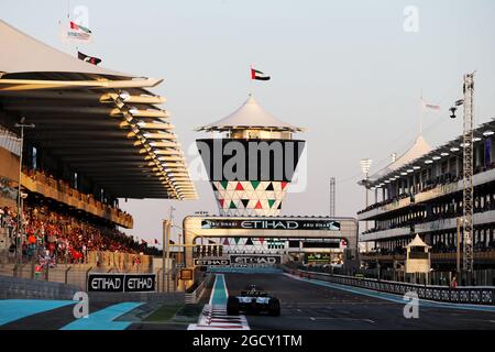 Kevin Magnussen (DEN) Haas VF-17. Grand Prix d'Abu Dhabi, samedi 25 novembre 2017. Yas Marina circuit, Abu Dhabi, Émirats Arabes Unis. Banque D'Images