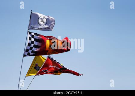 Drapeaux des fans. Grand Prix du Canada, le vendredi 8 juin 2018. Montréal, Canada. Banque D'Images