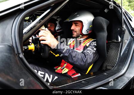 Cyril Abiteboul (FRA) Renault Sport F1 Directeur général - Renault Classic car passion Parade. Grand Prix de France, dimanche 24 juin 2018. Paul Ricard, France. Banque D'Images