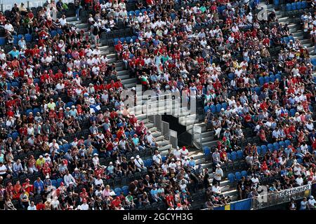 Fans dans la tribune. Grand Prix de Russie, samedi 29 septembre 2018. Sotchi Autodrom, Sotchi, Russie. Banque D'Images