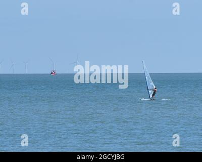 Sheerness, Kent, Royaume-Uni. 10 août 2021. Météo au Royaume-Uni : un après-midi ensoleillé à Sheerness, Kent. Crédit : James Bell/Alay Live News Banque D'Images