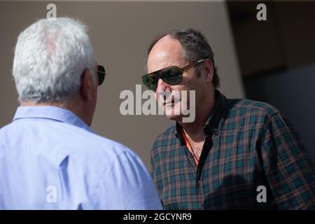 (De gauche à droite) : Lawrence Ret (CDN) Racing point Force India F1 Team Investor avec Gerhard Berger (AUT). Grand Prix d'Abu Dhabi, dimanche 25 novembre 2018. Yas Marina circuit, Abu Dhabi, Émirats Arabes Unis. Banque D'Images
