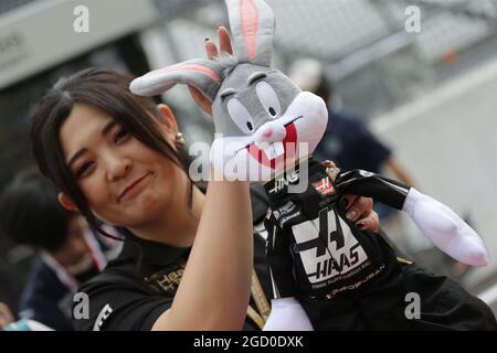 Fan de l'écurie Haas F1 Team. Grand Prix japonais, jeudi 10 octobre 2019. Suzuka, Japon. Banque D'Images