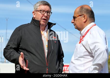 (De gauche à droite) : Ross Brawn (GBR) Directeur général, Sports automobiles avec Luca Colajanni (ITA) Agent principal de communication de Formule 1. Grand Prix des États-Unis, samedi 2 novembre 2019. Circuit of the Americas, Austin, Texas, États-Unis. Banque D'Images