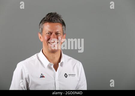 Marcin Budkowski (POL) Renault F1 Team Directeur exécutif. Renault F1 Team saison Opener, mercredi 12 février 2020. L’atelier Renault, Paris, France. Banque D'Images