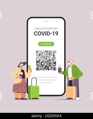 les voyageurs âgés qui utilisent un passeport d'immunité numérique avec code qr sur l'écran d'un smartphone risquent une pandémie sans danger de covid-19 Illustration de Vecteur