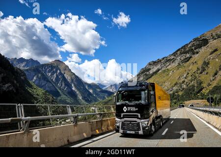 Renault F1 Team Trucks en direction de Spa à Monza. Grand Prix d'Italie, jeudi 3 septembre 2020. Monza Italie. Banque D'Images