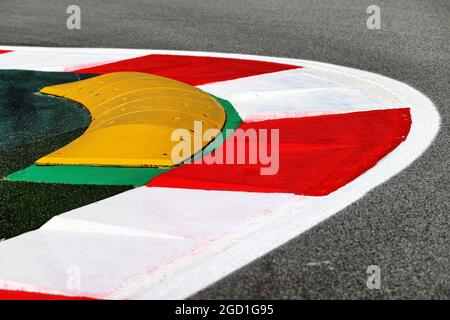 Atmosphère du circuit - détail du trottoir. Grand Prix d'Espagne, jeudi 6 mai 2021. Barcelone, Espagne. Banque D'Images