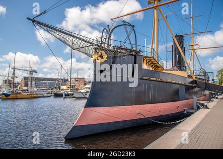 Den Helder, pays-Bas. 31 juillet 2021. Proue et poupe du navire-rame historique de schorpioen au quai de Willemsoord à Den Helder. Photo de haute qualité Banque D'Images