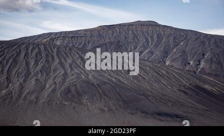 Paysage volcanique près du lac Þórisvatn, haut dans les montagnes centrales de l'Islande Banque D'Images