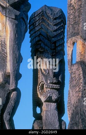 Ki'i en bois sculpté à Hale O Keawe Heiau, Parc historique national de pu'uhonua O Honaunau, Kona Sud, île d'Hawaï. .#1457-9189. Banque D'Images