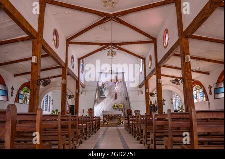 Intérieur de la Parroquia de Nuestra Señora de la Paz à Bucerias, Riviera Nayarit, Mexique. Banque D'Images