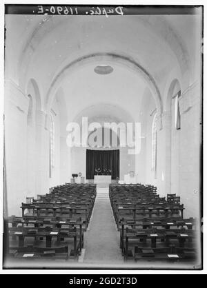 Scottish Memorial, église de St. Andrews. Intérieur de l'église, en regardant vers l'abside (autel) ca. 1940 Banque D'Images