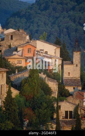 FRANCE, VAUCLUSE (84) PROVENCE, COMTAT VENAISSIN, PARC NATUREL RÉGIONAL DU VENTOUX, VAISON LA ROMAINE, LE VIEUX VILLAGE Banque D'Images