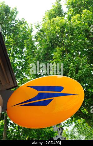 PARIS (75) ENSEIGNE LA POSTE/FRANCE, PARIS (75) SIGNE DU BUREAU DE POSTE Banque D'Images