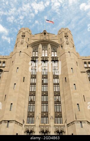 DETROIT, MI/USA - 06 AOÛT 2021 : néo-gothique, 14 étages, temple maçonnique de Detroit, dans le couloir de Cass, Detroit, Michigan. Architecte: George Mason Co. Banque D'Images