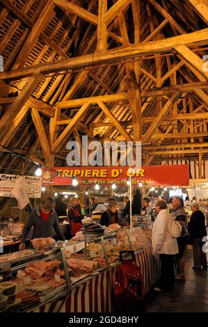 FRANCE, CALVADOS (14) NORMANDIE, PLONGÉES-SUR-MER, LE MARCHÉ COUVERT Banque D'Images