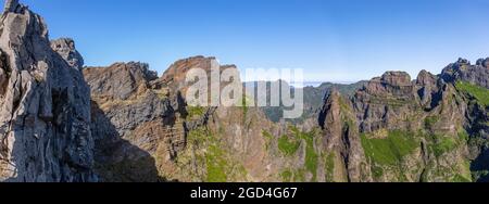 Géographie / voyage, Portugal, Madère, Pico do Arieiro, Pico Ruivo, sommet, sentier de randonnée PR1, DROITS-SUPPLÉMENTAIRES-AUTORISATION-INFO-NON-DISPONIBLE Banque D'Images