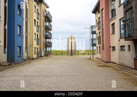 Swansea, Royaume-Uni - 11 juillet 2021 : sculpture de Fisherman's Way, quartier résidentiel du quartier maritime, port de plaisance de Swansea, pays de Galles, Royaume-Uni. Banque D'Images