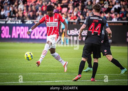 Herning, Danemark. 10 août 2021. Noni Madueke (23) du PSV Eindhoven vu lors du match de qualification de l'UEFA Champions League entre le FC Midtjylland et le PSV Eindhoven au MCH Arena de Herning. (Crédit photo : Gonzales photo/Alamy Live News Banque D'Images