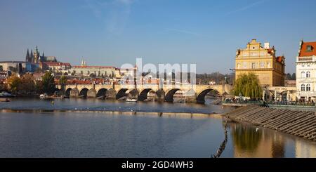 Géographie / voyage, Tchéquie, Bohême, Prague, Château de Prague, Pont Charles, musée Bedrich Smetana, DROITS-SUPPLÉMENTAIRES-AUTORISATION-INFO-NON-DISPONIBLE Banque D'Images