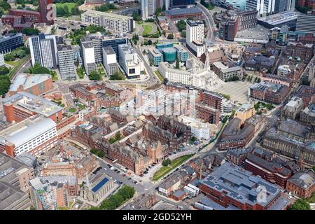 Vue aérienne de l'infirmerie générale de Leeds, West Yorkshire, nord de l'Angleterre, Royaume-Uni Banque D'Images